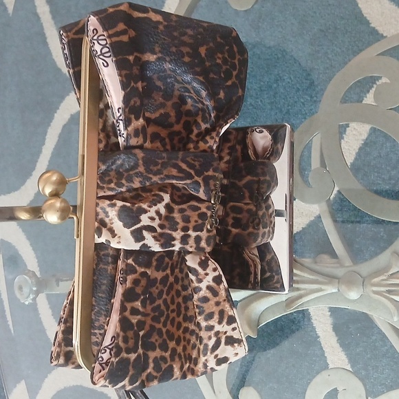 JESSICA SIMPSON Leopard Print Clutch w/Kiss Lock Wristlet, EUC - Picture 1 of 8